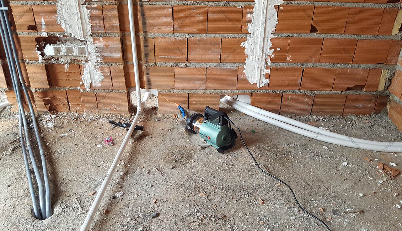 استفاده از دستگاه فنر زن اتوماتیک برای اجرای دقیق و سریع کابل کشی برق